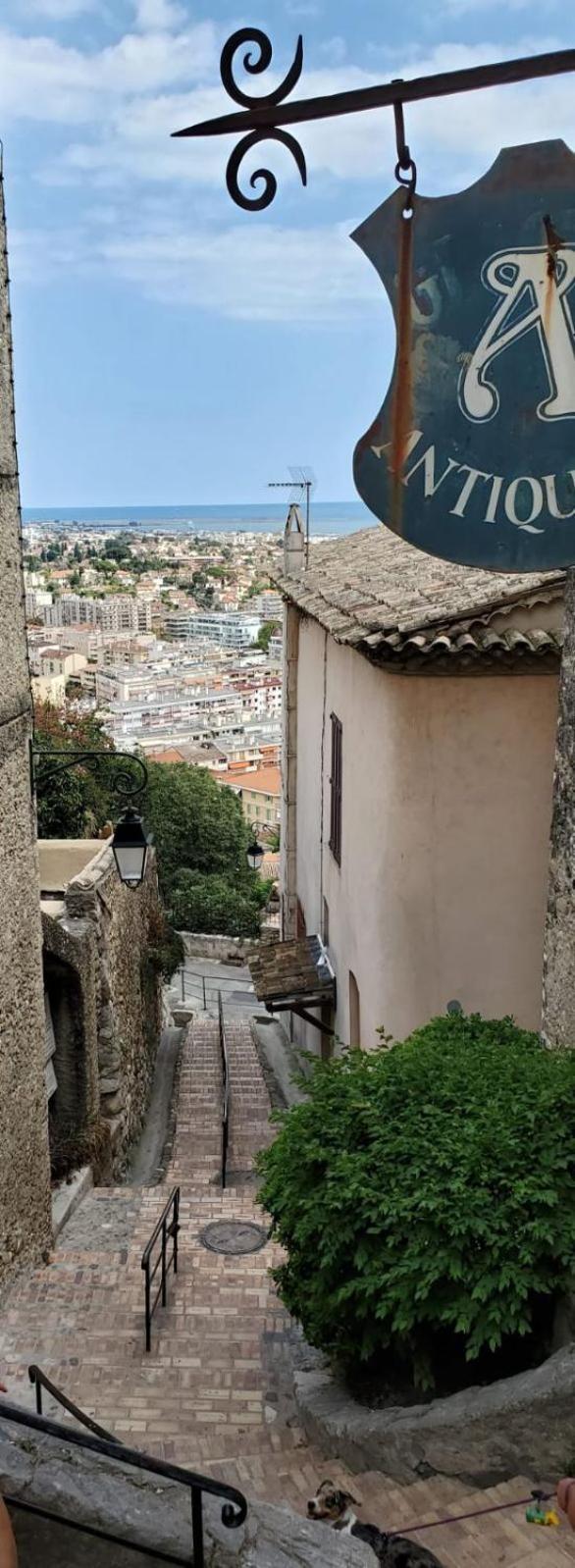 La Villa Castel - Haut De Villa - Parkings- 3 Chambres - 8 Couchages - Jardin - Barbecue Cagnes-sur-Mer Zewnętrze zdjęcie